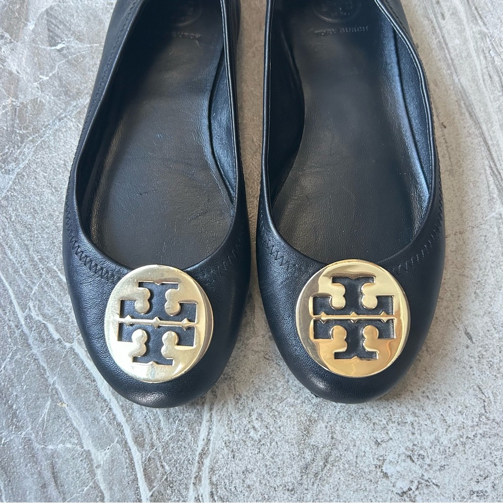 Tory Burch Black Gold Leather Minnie Travel Ballet Flats, Size 7.5 Like New - Picture 2 of 11